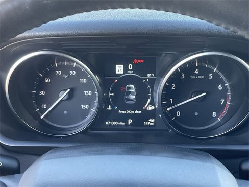 Used 2018 Land Rover Discovery SE image 30