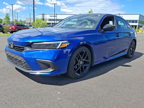 Used 2022 Honda Civic Sport image 3