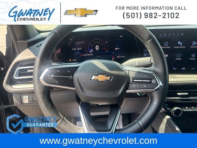 Used 2024 Chevrolet Traverse LT FWD image 16