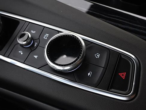 Used 2022 Cadillac Escalade Sport AWD/4WD image 35