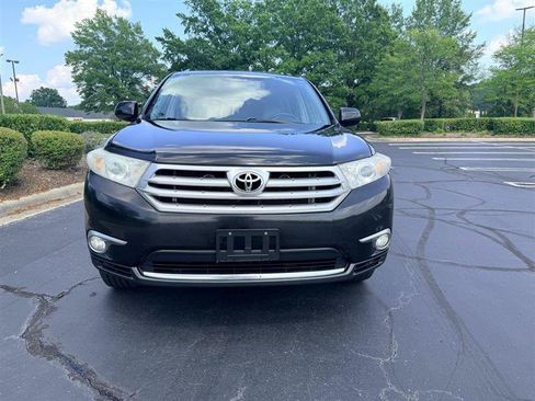 Used 2012 Toyota Highlander SE w/ Tow Pkg AWD/4WD image 6