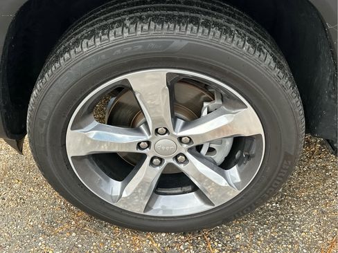 Used 2021 Jeep Grand Cherokee L Limited image 11