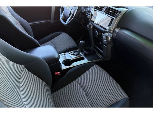 Used 2017 Toyota 4Runner SR5 RWD image 19