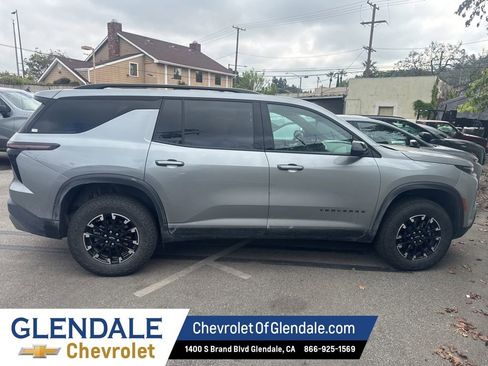 Certified 2025 Chevrolet Traverse Z71 AWD/4WD image 6