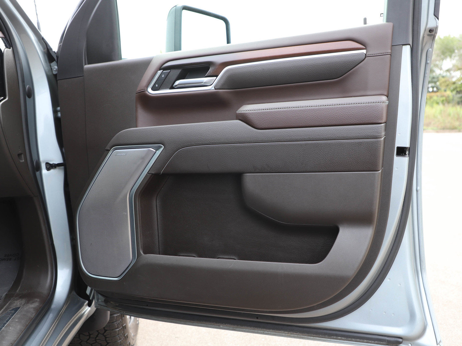 Used 2024 GMC Sierra 2500 Denali w/ Denali Reserve Package AWD/4WD image 9