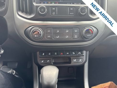 Used 2022 Chevrolet Colorado ZR2 w/ ZR2 Dusk Special Edition AWD/4WD image 25