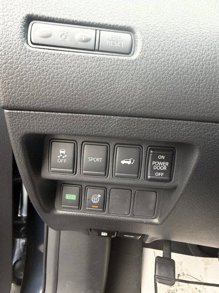 Used 2015 Nissan Rogue SV w/ SV Premium Package FWD image 10