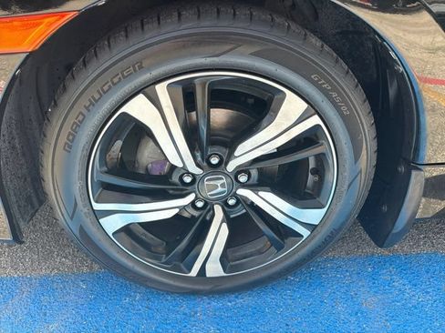 Used 2016 Honda Civic Touring image 9