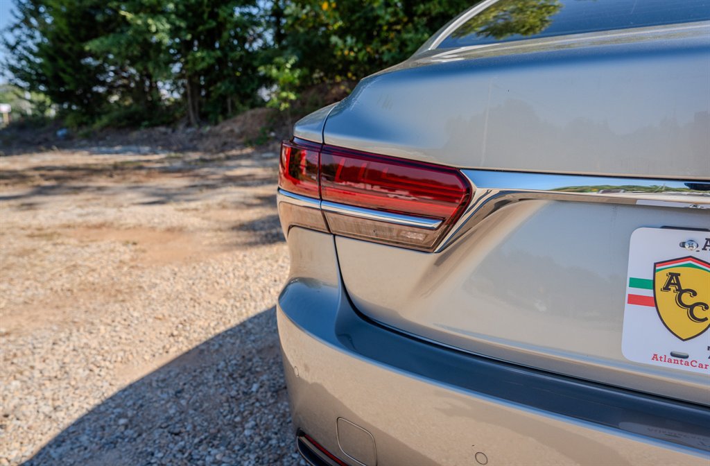 Used 2018 Lexus LS 500 w/ Luxury Package RWD image 10