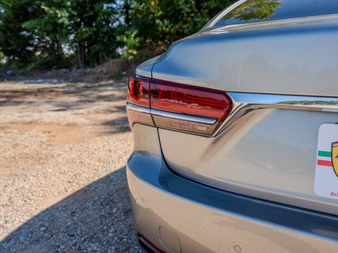Used 2018 Lexus LS 500 w/ Luxury Package RWD image 10