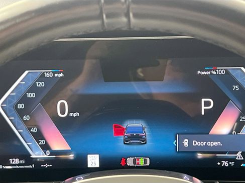 Used 2024 BMW 740i image 23