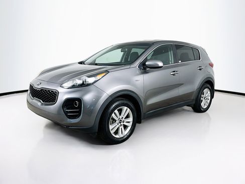 Used 2017 Kia Sportage LX image 3