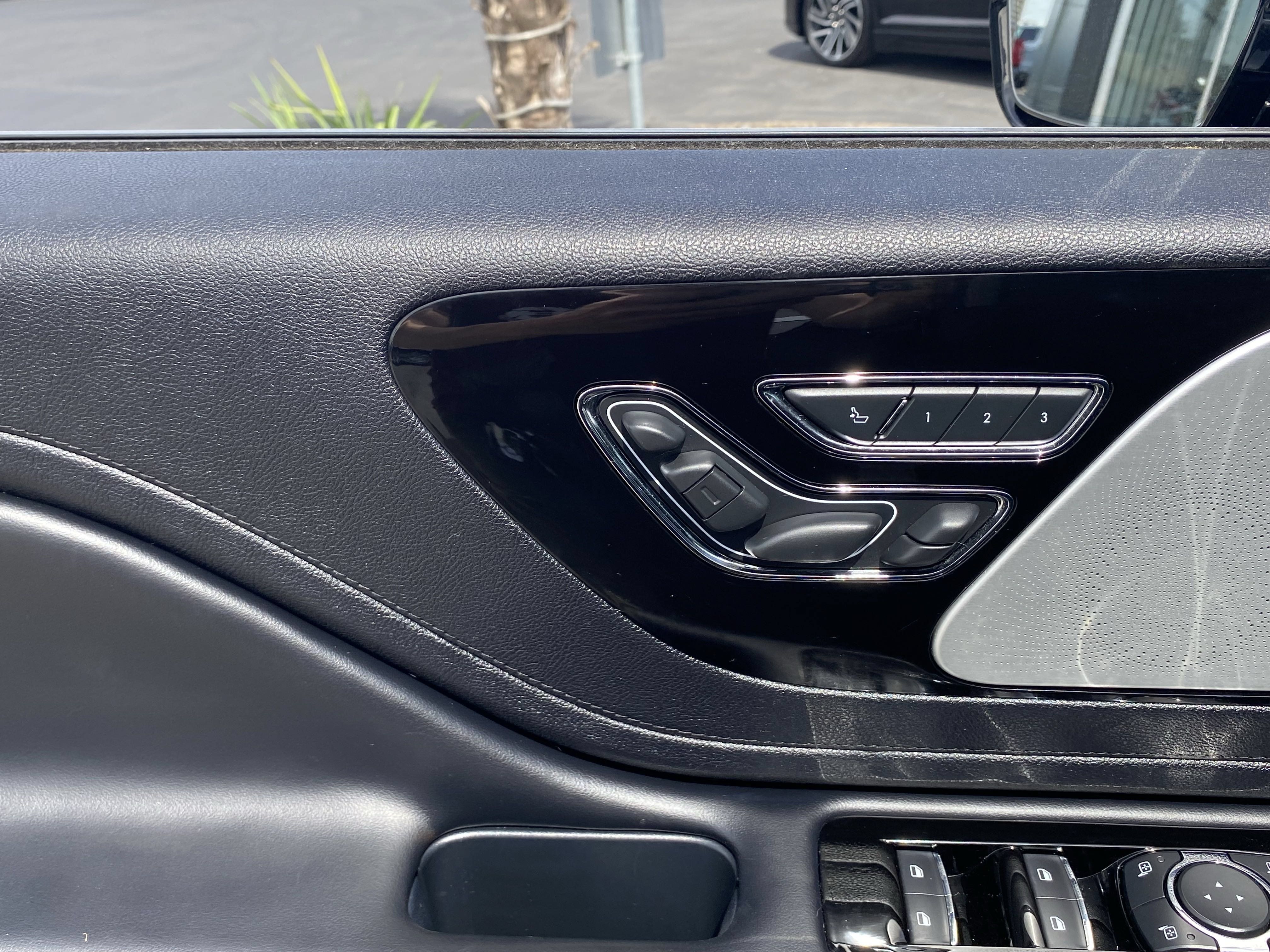 Used 2020 Lincoln Aviator Reserve w/ Equipment Group 202A AWD/4WD image 18