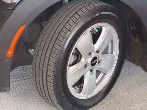 Used 2015 MINI Cooper 4-Door Hardtop FWD image 35