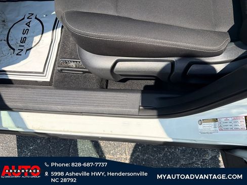 Used 2024 Nissan Rogue S FWD image 8
