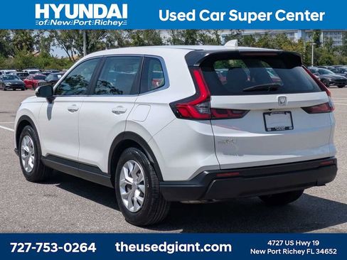 Used 2024 Honda CR-V LX image 3