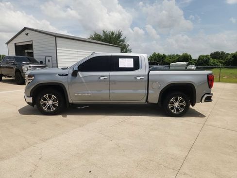 Used 2025 GMC Sierra 1500 SLT RWD image 4