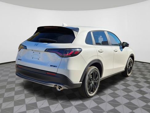 New 2026 Honda HR-V Sport image 4