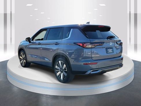 New 2026 Mitsubishi Outlander SE image 4