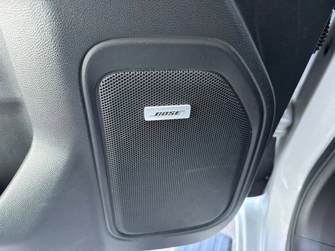 Used 2022 Chevrolet Silverado 1500 LTZ w/ LTZ Premium Package AWD/4WD image 8