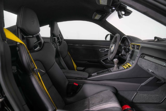 Used 2018 Porsche 911 GT3 RWD image 25