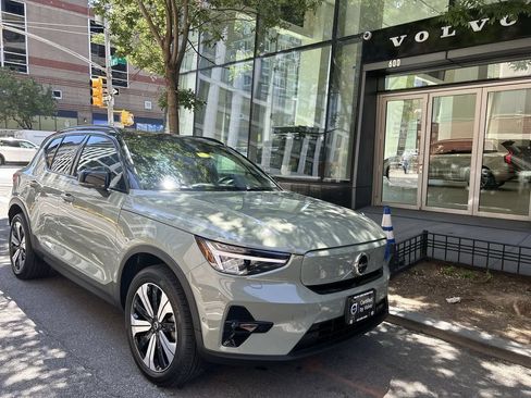 Certified 2023 Volvo XC40 Recharge Plus AWD/4WD image 1