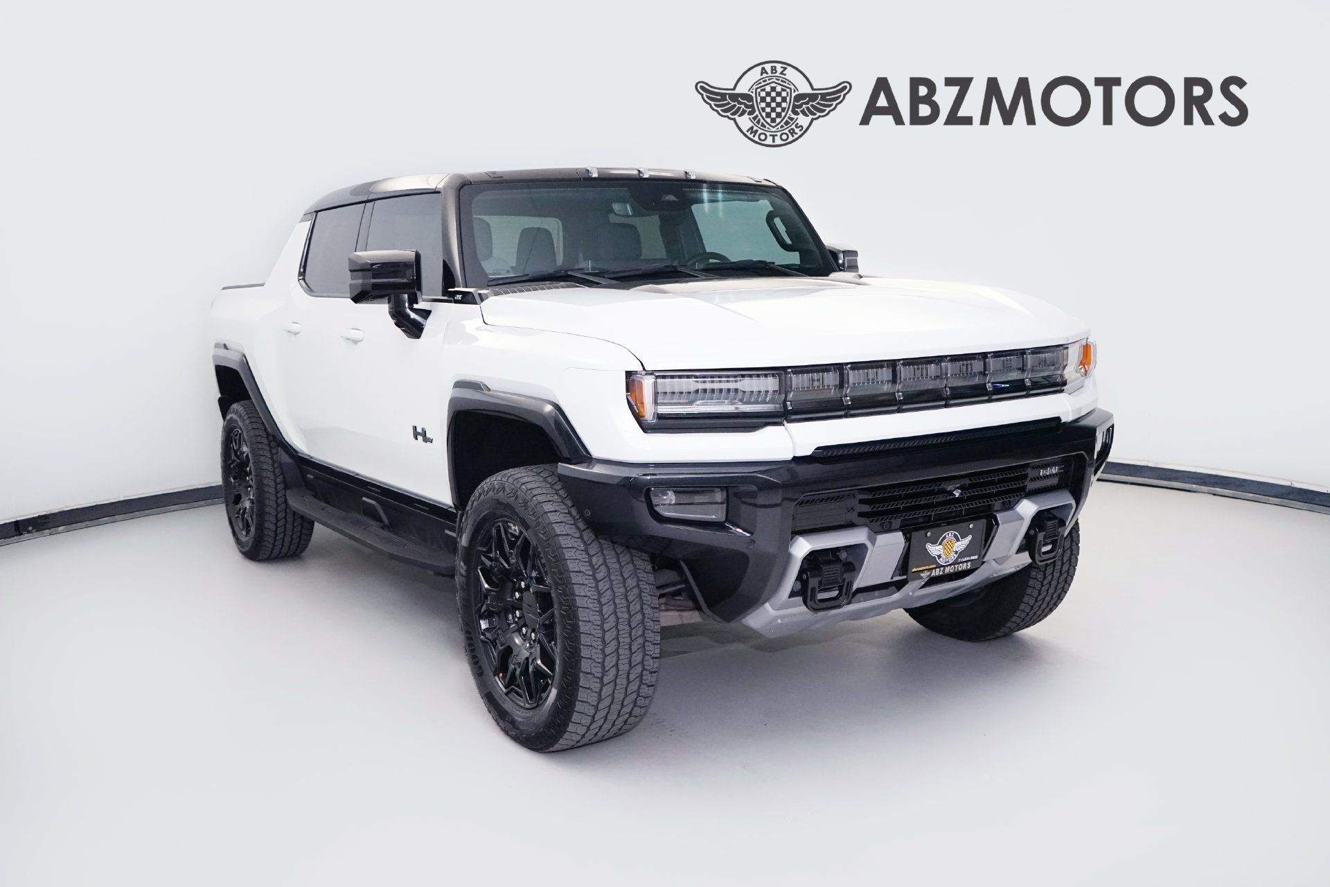 Used 2026 GMC Hummer EV 4x4 Crew Cab w/ LPO, Dark Essentials Package image 1