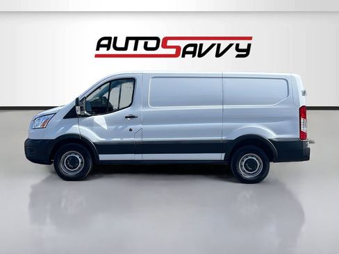 Used 2025 Ford Transit 150 Low Roof RWD image 4