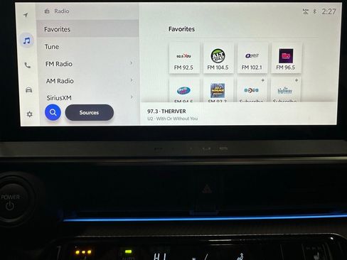 Used 2025 Toyota Prius XLE image 27