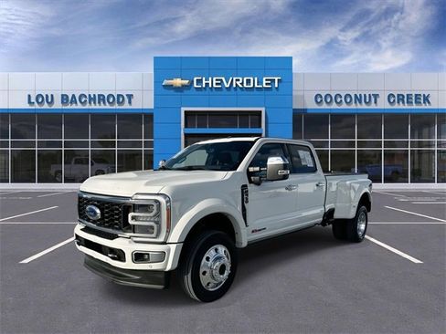 Used 2023 Ford F450 Platinum image 4