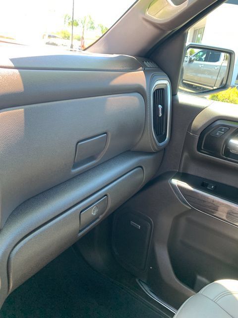 Certified 2022 Chevrolet Silverado 1500 LTZ AWD/4WD image 32