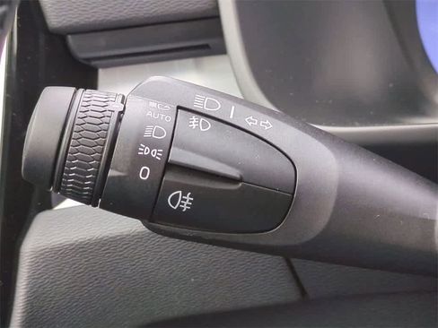 New 2026 Volvo XC40 B5 Ultra w/ Protection Package Premier image 27