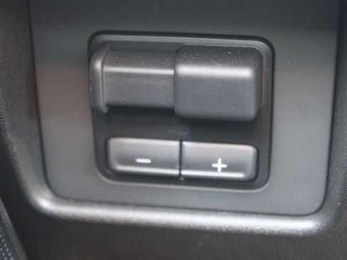 Used 2022 Chevrolet Colorado ZR2 image 11