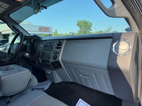 Used 2011 Ford F250 XLT w/ Snow Plow Prep Pkg AWD/4WD image 20