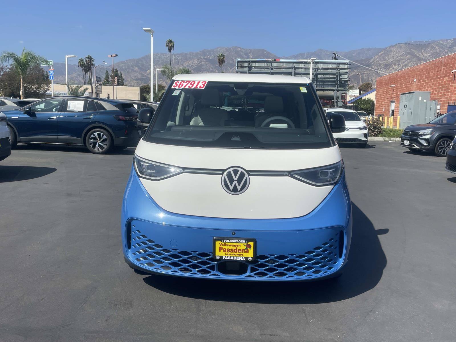 Certified 2025 Volkswagen ID. Buzz 1st Edition AWD/4WD image 2