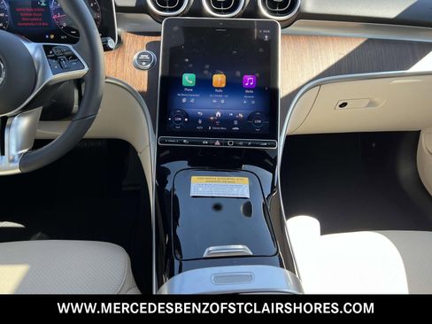 Used 2025 Mercedes-Benz C 300 4MATIC Sedan image 20