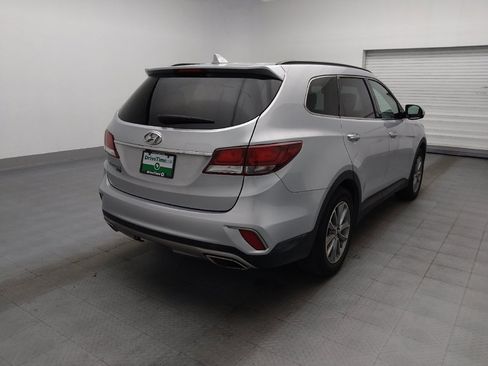 Used 2019 Hyundai Santa Fe XL SE FWD image 9