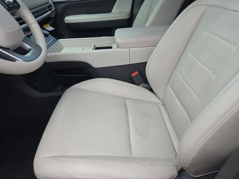 Used 2025 Hyundai Santa Fe Limited FWD image 14