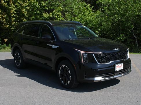 New 2026 Kia Sorento S AWD/4WD image 3