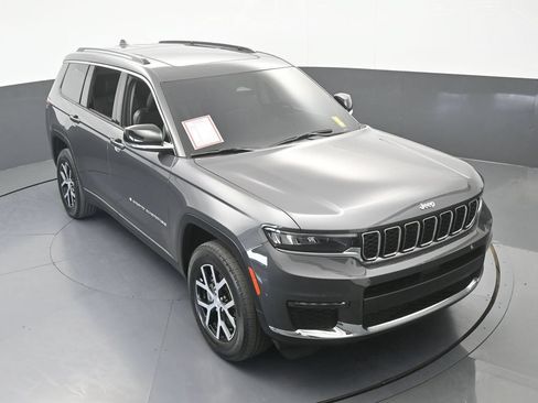 Used 2023 Jeep Grand Cherokee L Limited w/ Trailer Tow Group (B) RWD image 59