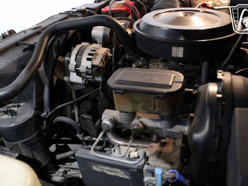 Used 1990 Chevrolet Silverado 1500 2WD Regular Cab image 36