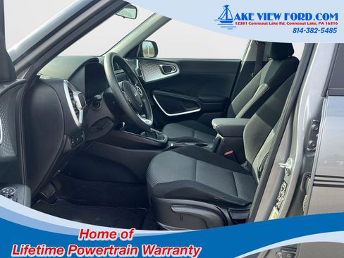 Used 2022 Kia Soul LX image 14