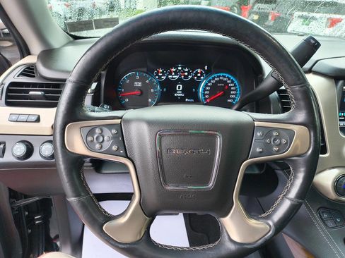 Used 2020 GMC Yukon XL Denali w/ Denali Ultimate Package AWD/4WD image 27