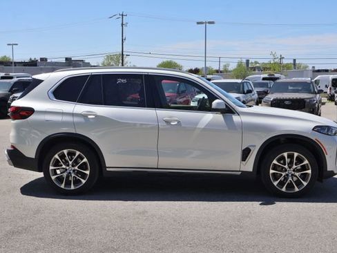 Used 2024 BMW X5 xDrive40i w/ Premium Package AWD/4WD image 6