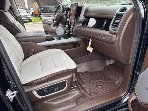 Used 2026 RAM 1500 Laramie AWD/4WD image 30