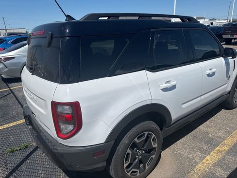 Used 2023 Ford Bronco Sport Outer Banks w/ Tech Package AWD/4WD image 12