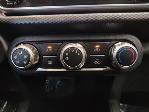 Used 2025 Nissan Kicks Play S FWD image 19