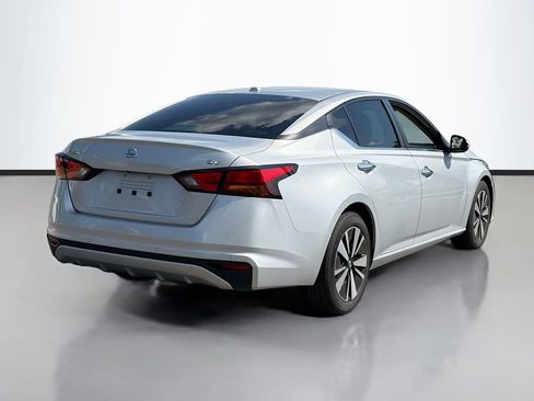 Used 2022 Nissan Altima 2.5 SV FWD image 5