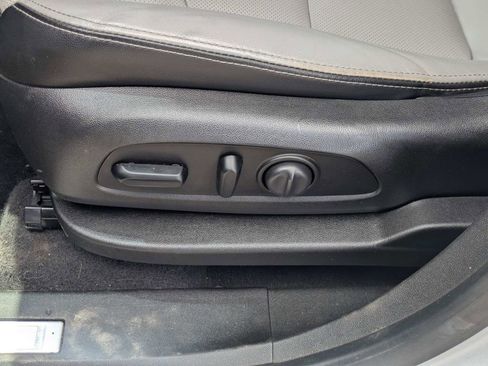 Used 2019 Chevrolet Equinox Premier AWD/4WD image 21