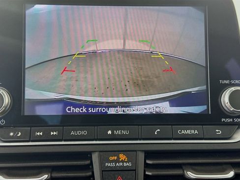 Used 2025 Nissan Altima 2.5 SV FWD image 16